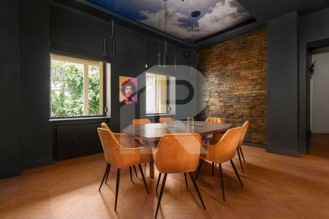 RESTAURANT DE VANZARE  zona ARMENEASCA