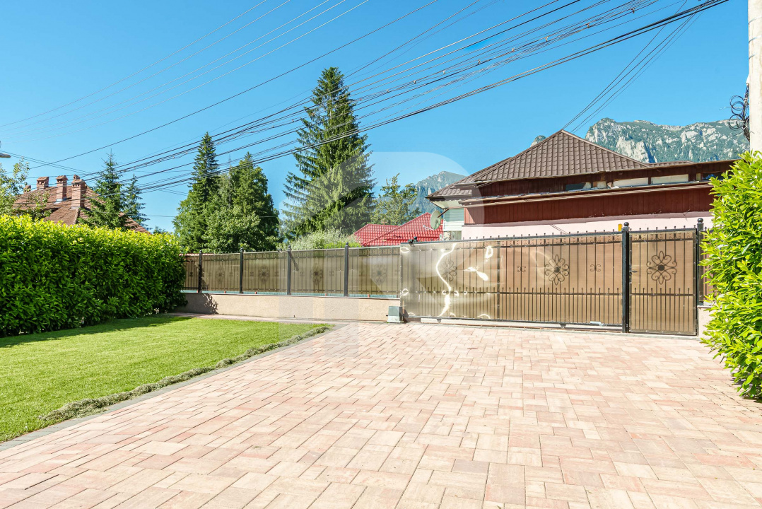 Vilă de vânzare în Bușteni – 8 dormitoare, vedere directă spre Crucea Caraiman!