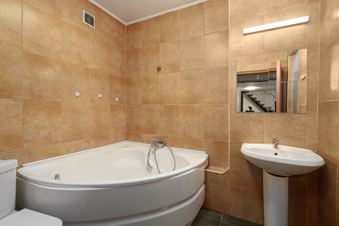 SOSEAUA IANCULUI, IMOBIL BIROURI, 144 MP! 