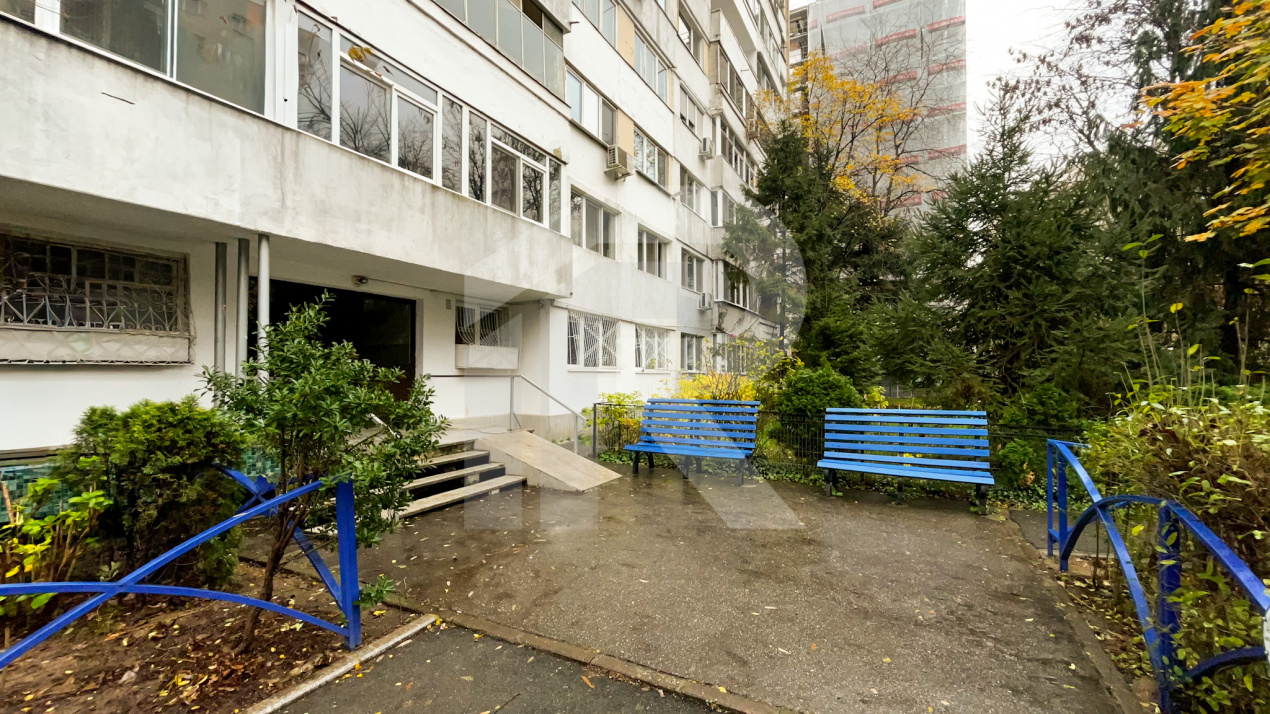 Apartament 3 Camere Decomandat Metrou Piata Sudului