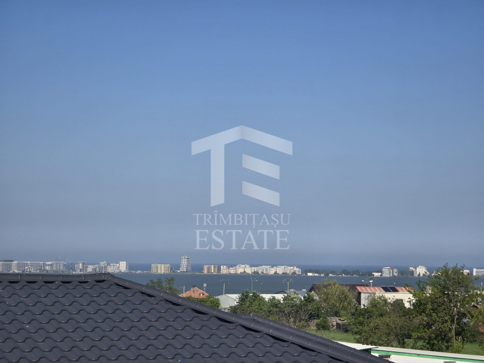 OVIDIU-POIANA- Vila tip duplex cu terasa circulabila.