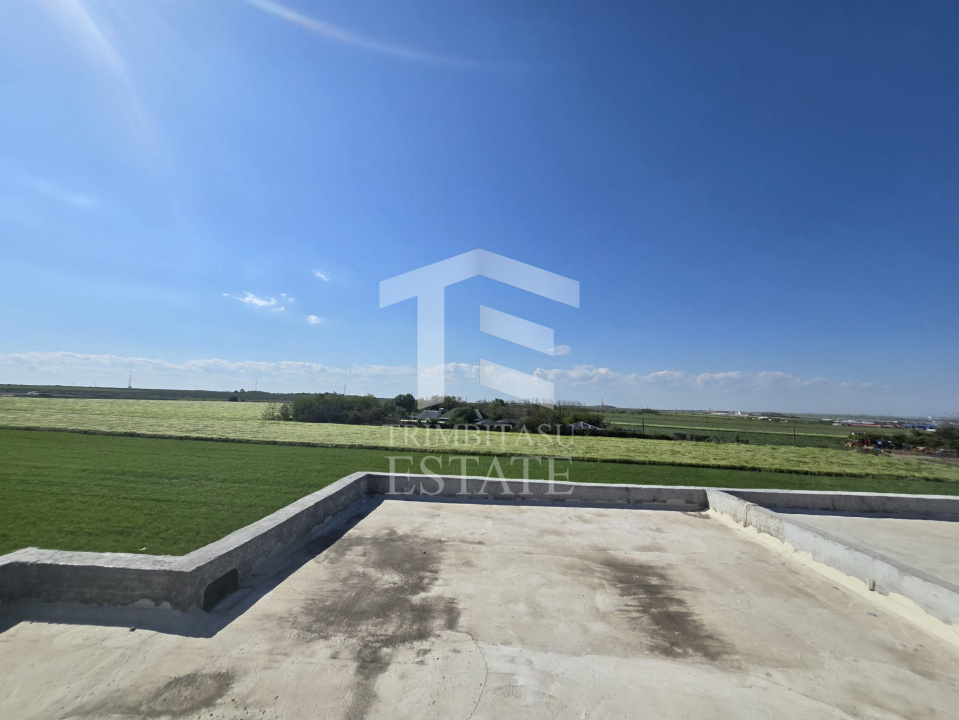 OVIDIU-POIANA- Vila tip duplex cu terasa circulabila.