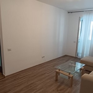 Apart. 2 cam. Balcon inchis, Bucatarie separata + Parcare ! Tineretului 79H !