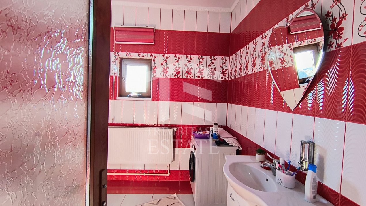 Medgidia | Casă cu 5 camere spațioasă