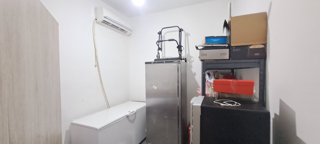 Spatiu comercial 134 mp_Bd.Metalurgiei