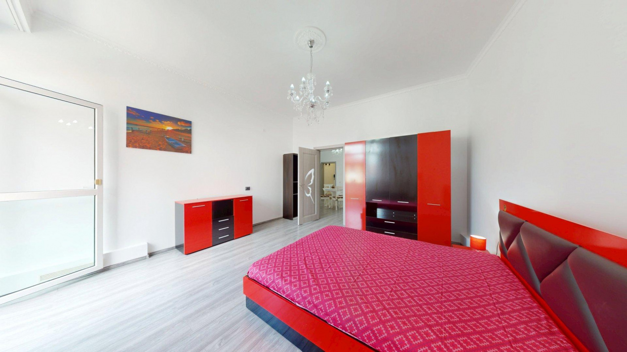 Oportunitate Apartament 3 camere deosebit 115 mp Metrou Piata Unirii 