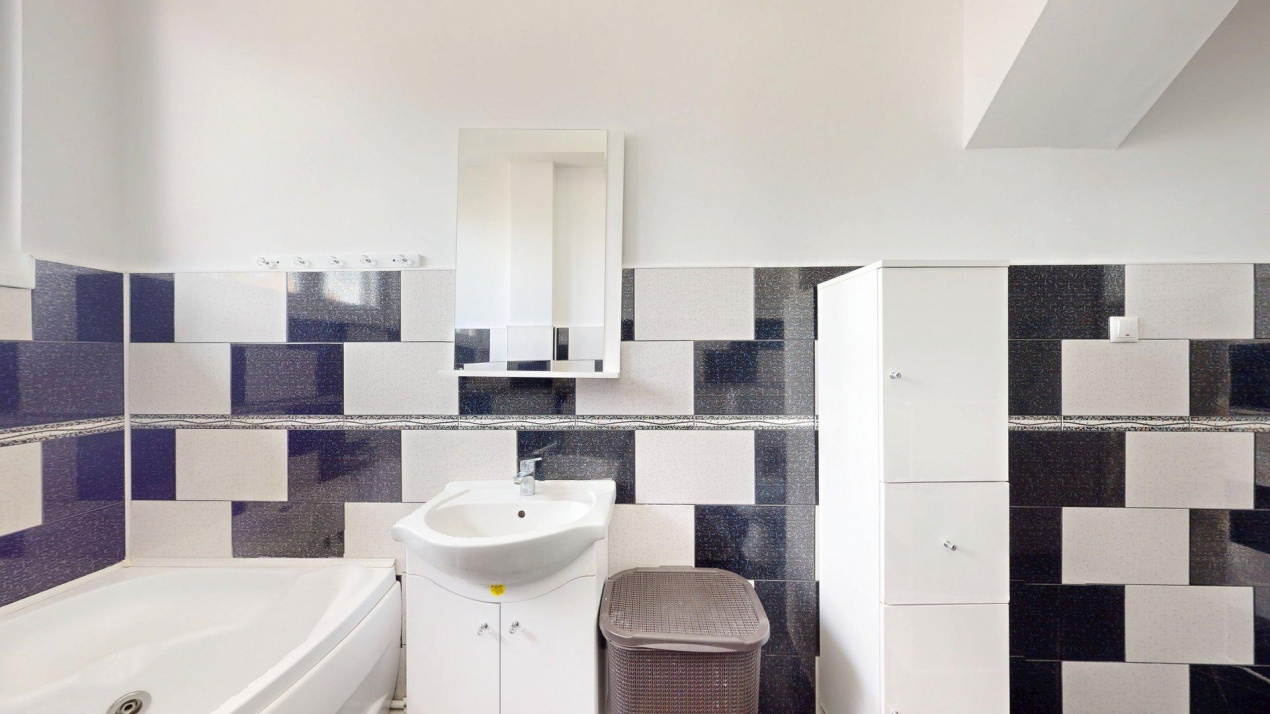 Oportunitate Apartament 3 camere deosebit 115 mp Metrou Piata Unirii 