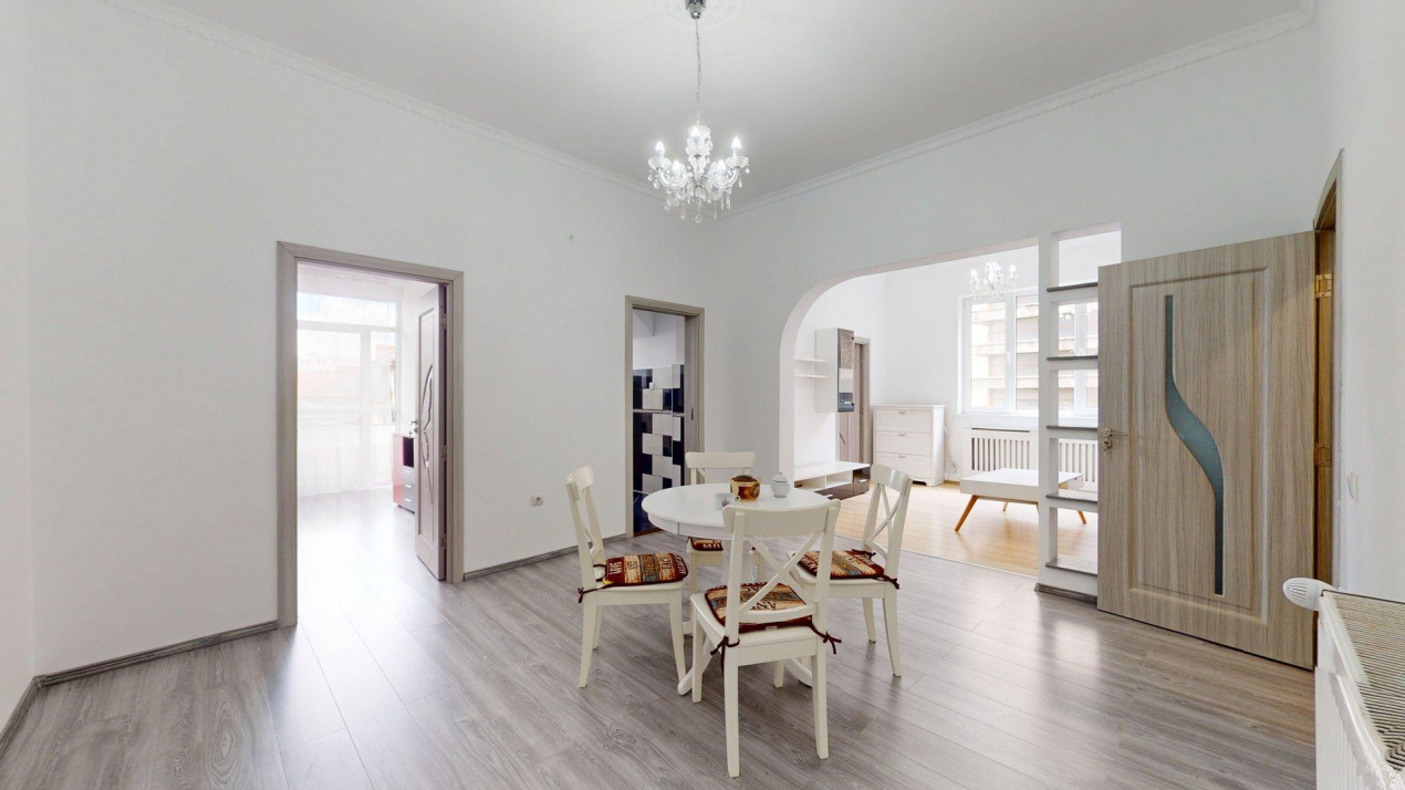 Oportunitate Apartament 3 camere deosebit 115 mp Metrou Piata Unirii 