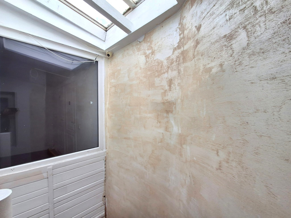 De Vanzare  Casa si Spatiu Comercial  zona Piata Unirii