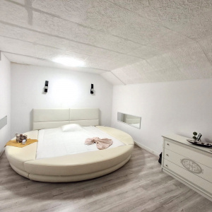 De Vanzare  Casa si Spatiu Comercial  zona Piata Unirii